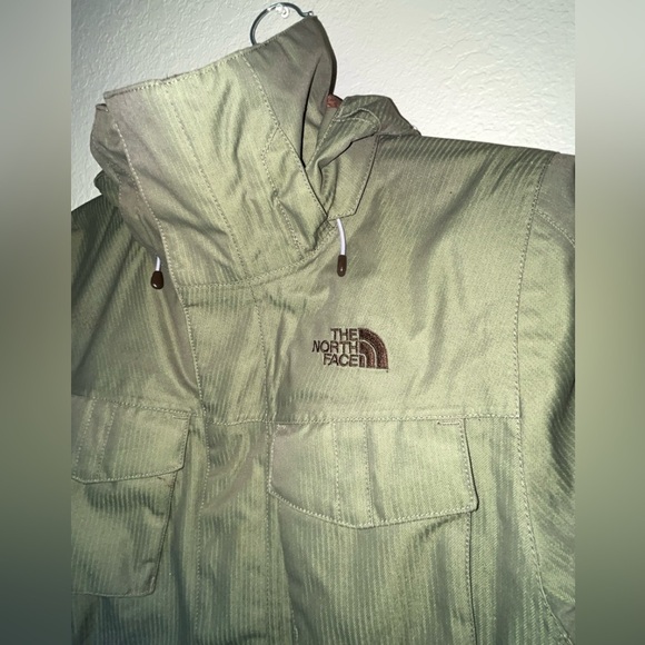 The North Face Women's Forrest Green Heavy Duty
Recco Ski Jacket SIZE XS - Picture 2 of 14